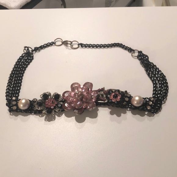 Choker - Picture 1 of 2